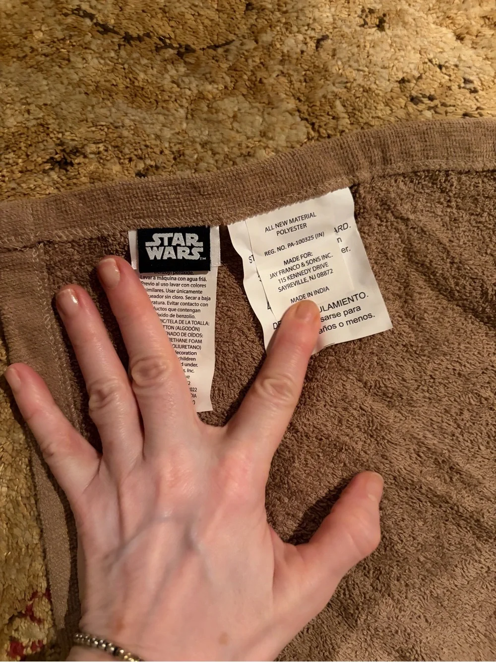 NWOT Baby Yoda Kids Hooded Towel Poncho - Brown towel GIFT Star Wars collectible